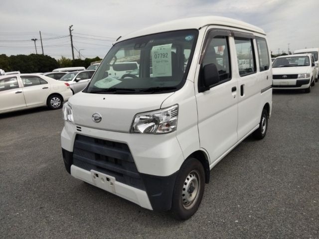 7792 Daihatsu Hijet van S321V 2019 г. (LUM Kobe Nyusatsu)